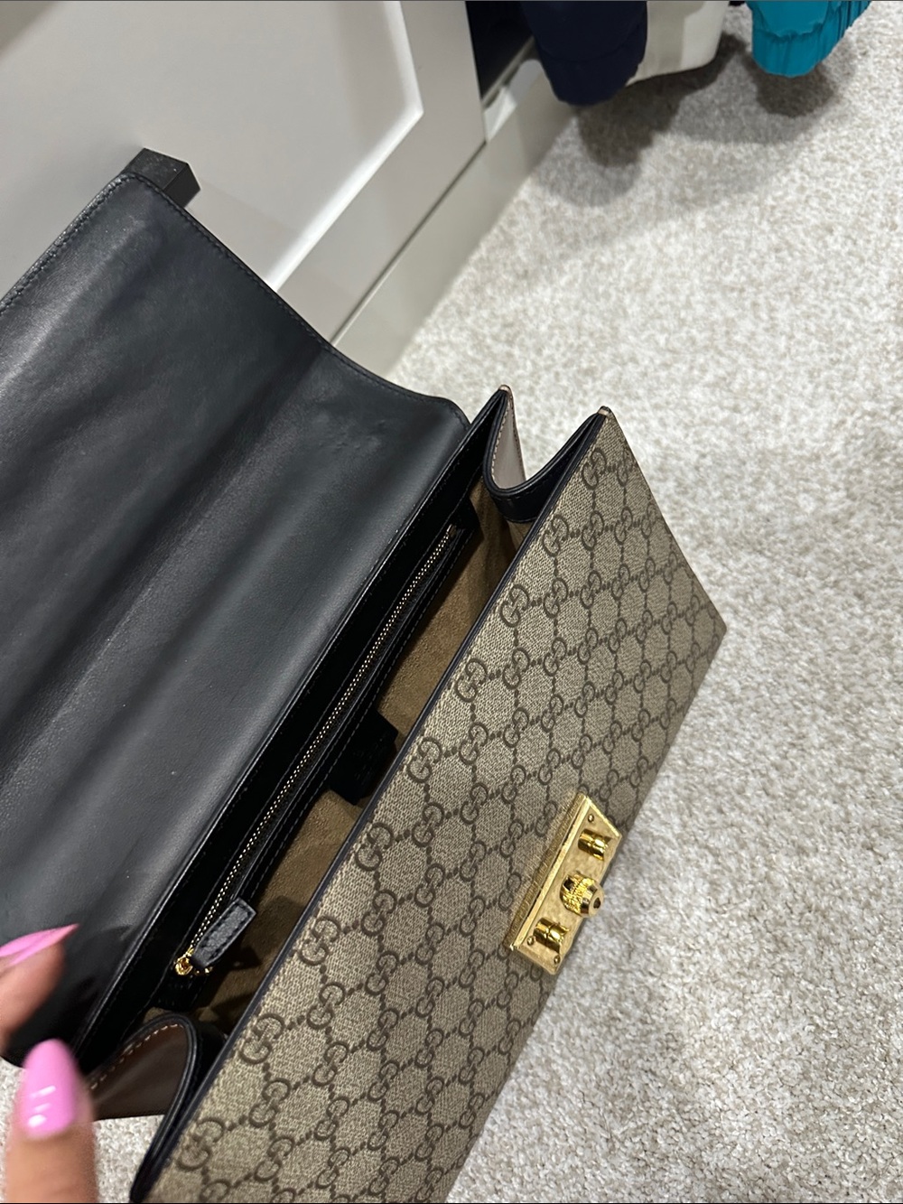 Gucci Black, Beige & Brown GG Canvas Shoulder Bag with Gold Hardware - Picture 4 of 6